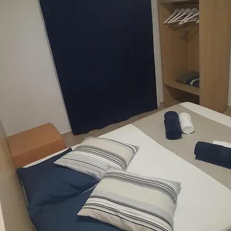 Mozaik Lloret Pensión *